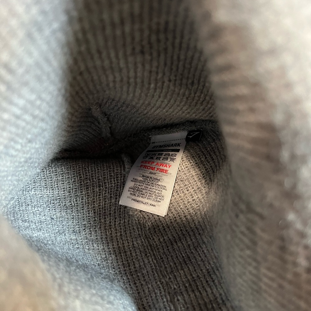 GymShark Sharkhead Beanie Light Grey - Picture 2 of 3